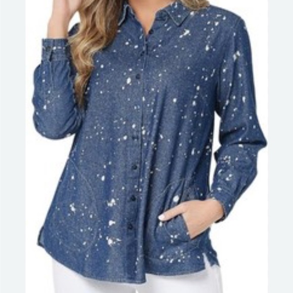 Joan Rivers Tops - Joan Rivers denim jacket/shirt button down splatter shirt size medium